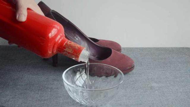 如何让鞋子不挤脚小妙招,鞋子两侧挤脚解决方法大全