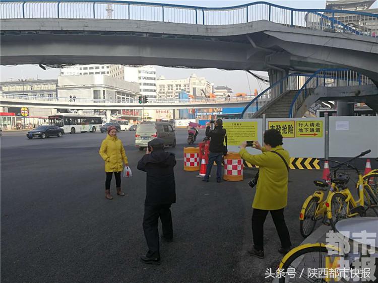 五路口天桥什么时候拆了,东街口天桥拆除