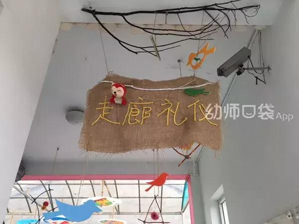 幼儿园废旧纸箱走廊环创吊饰双面,用废旧物品做关于冬天的手工吊饰