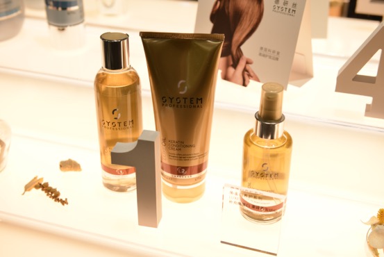 德研丝秀发焕能修护液,德研丝晒出护发新次元