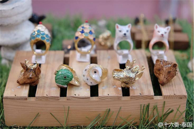 来泰国旅行不知道哪个地方很好玩,去泰国不知道吃什么