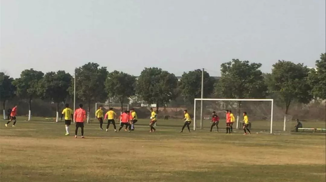 川足德比战,成足比赛现场直播