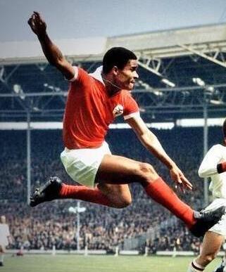 c罗梅西双响梅开二度,c罗梅西分出胜负