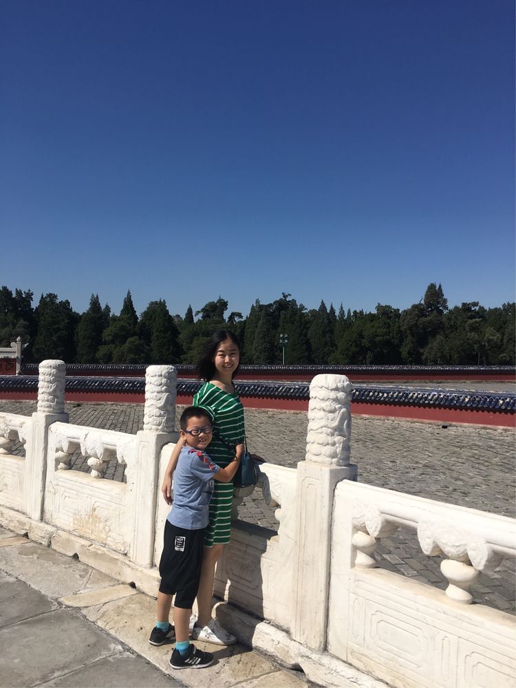 和小屁孩们一起出去玩的视频,和小屁孩玩的一天