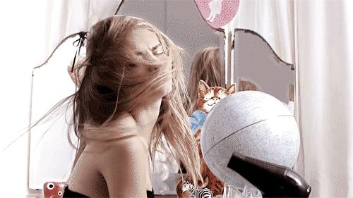 球鞋博主购买yeezy750,球鞋评测yeezy500