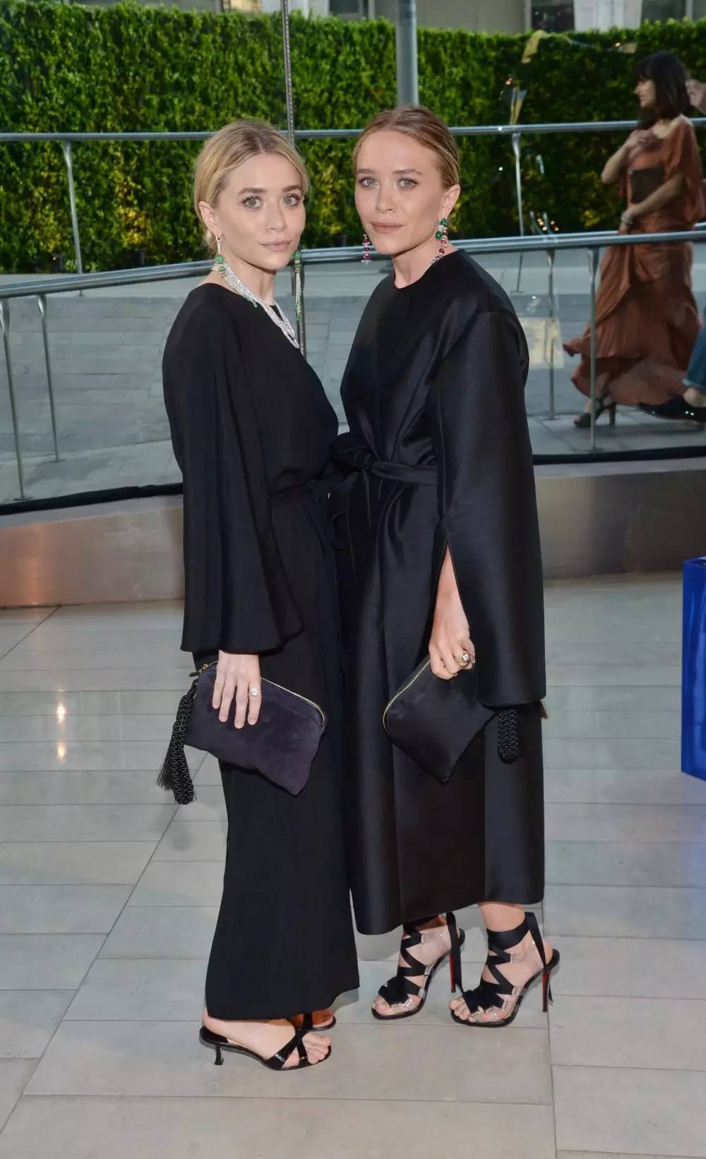 有哪些好看的小黑裙,小众又有设计感夏天必备小黑裙