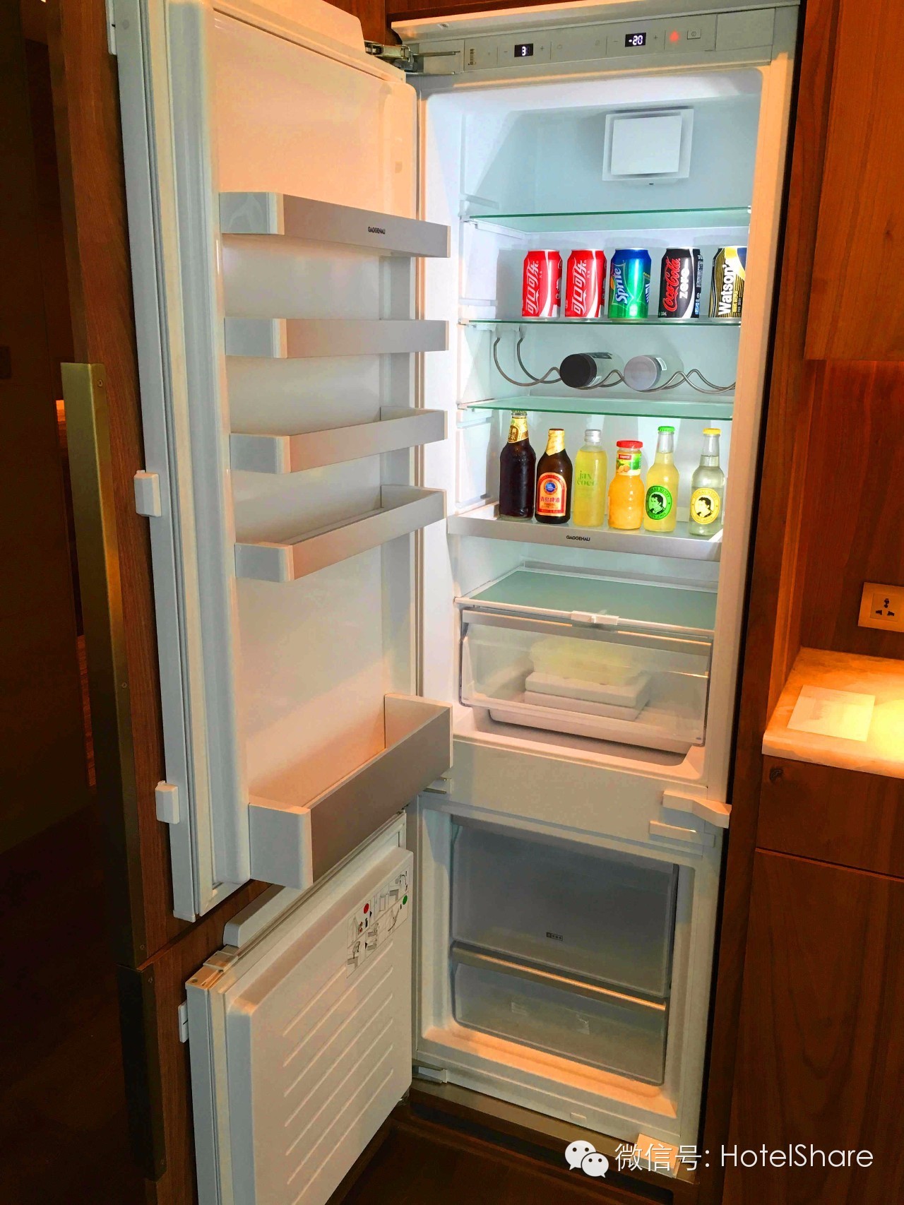 63楼泳池望月、70楼酒吧摘星，广州柏悦|探店首发