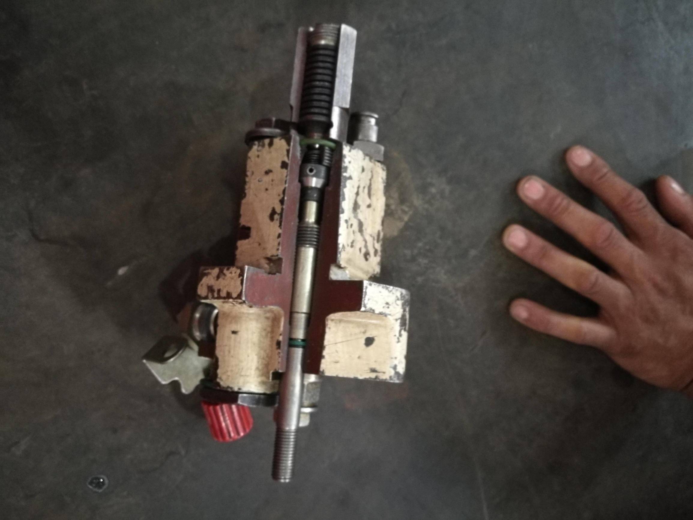 上海纽荷兰704拖拉机原理与维修,纽荷兰700拖拉机维修视频