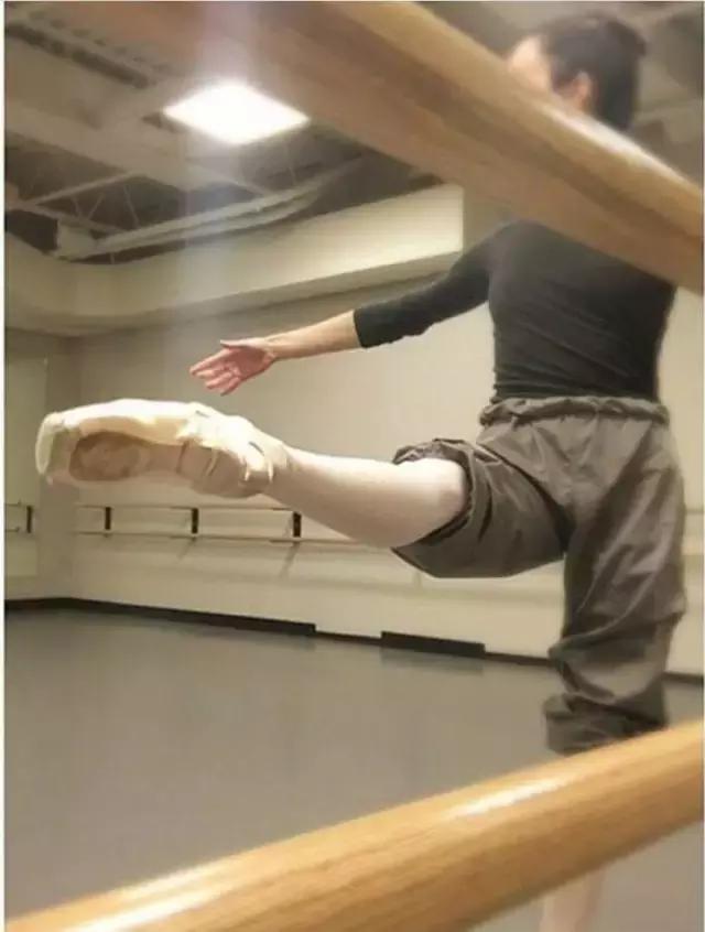 千万别怕,私人魔鬼式芭蕾软开度训练日本