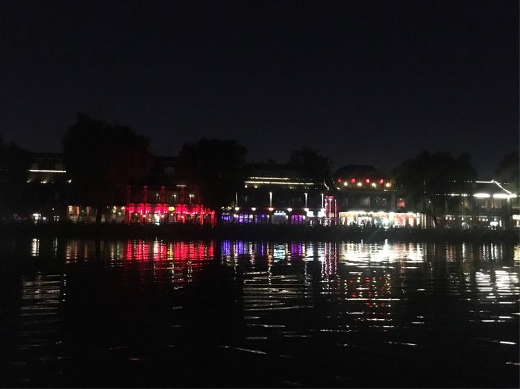 和小屁孩们一起出去玩的视频,和小屁孩玩的一天