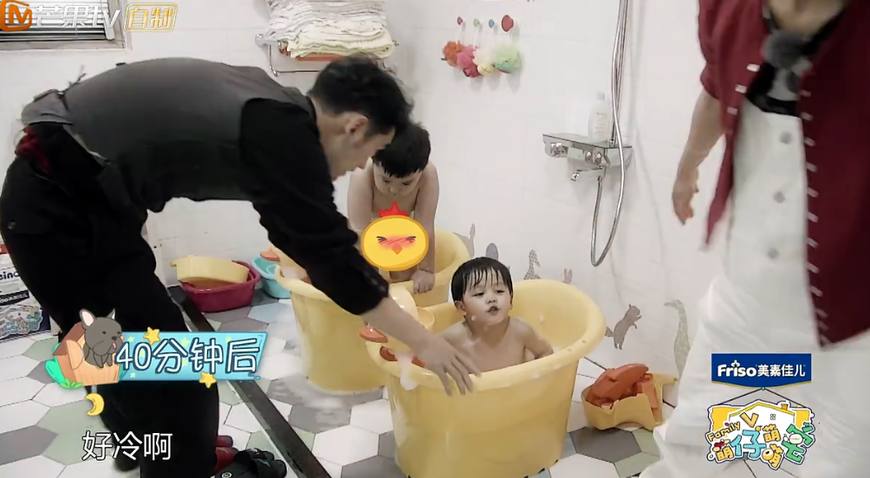 萌宝宝洗澡,萌宝宝自己洗澡