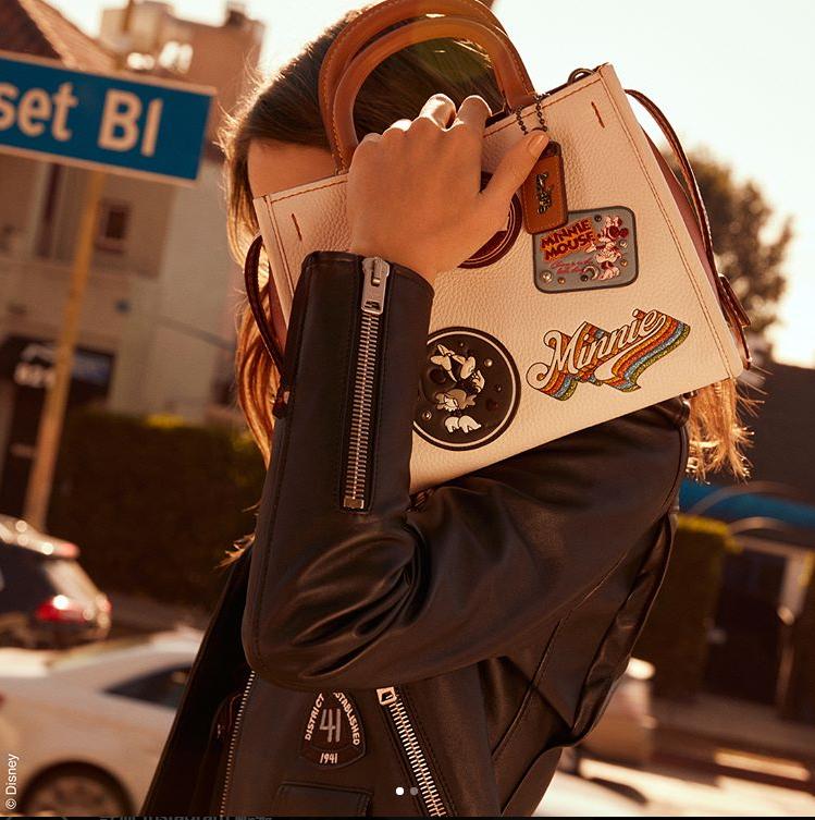 coach蔻驰迪士尼联名,迪士尼和coach联名款