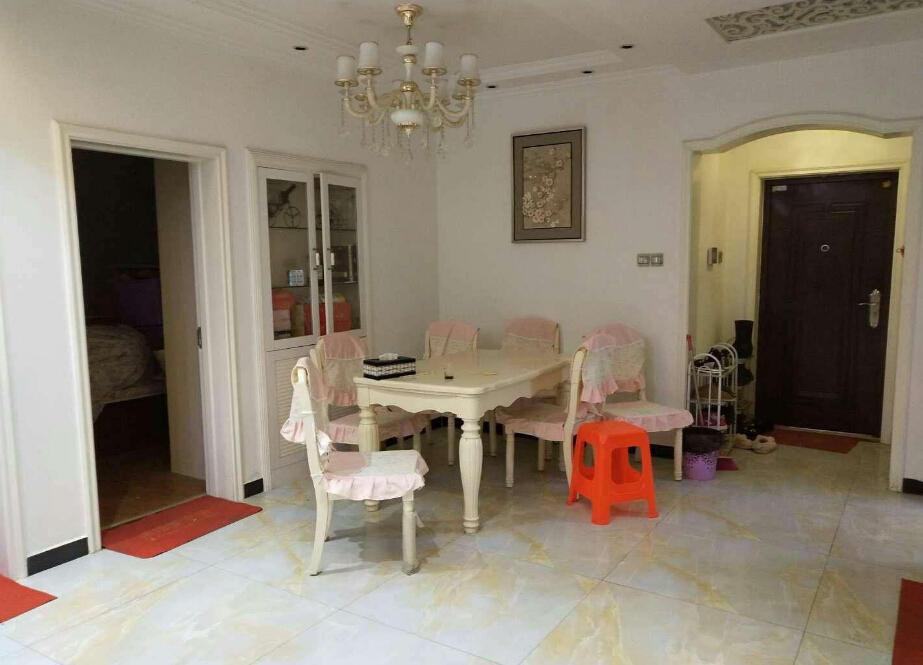 去广州游玩，顺便到舅舅家拜访一下，房子好大装修好漂亮