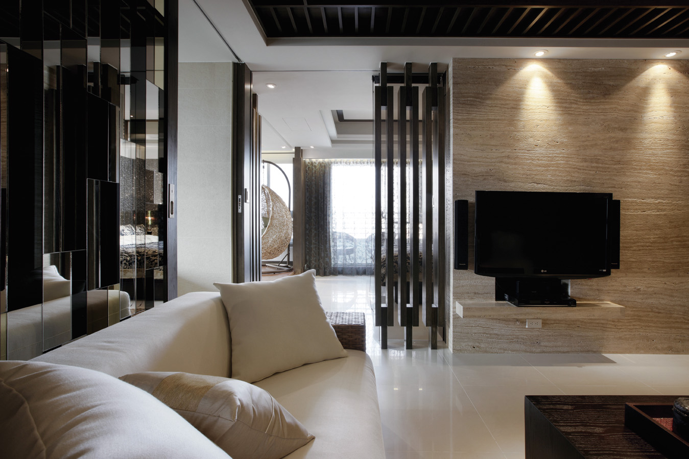 总是吹嘘自己刚装修只花了4万块朋友调侃说出租房都比我家好看