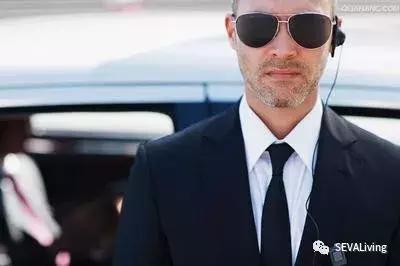 她是一个有趣的灵魂,有趣的灵魂才是女人最着迷的