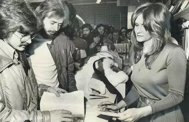 日本艾薇的开头,*放播**美国FBI的警告是什么意思?