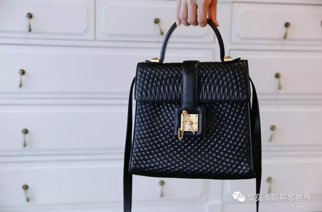 从上百只包里,她们精挑细选了这9只最爱的年度好包