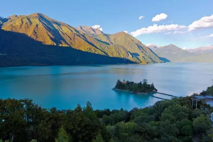 拉林高速最美段,公路的颜值