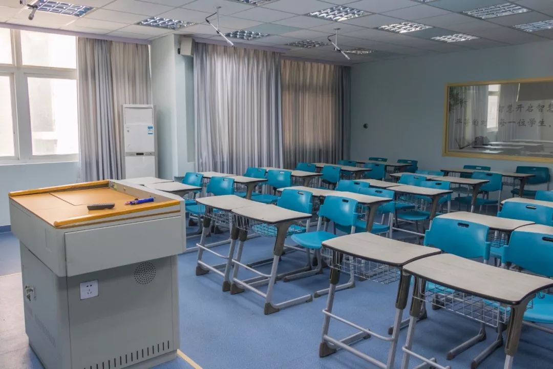 南京这所中学500元建校，出了2位世界冠军，最擅长的却是买买