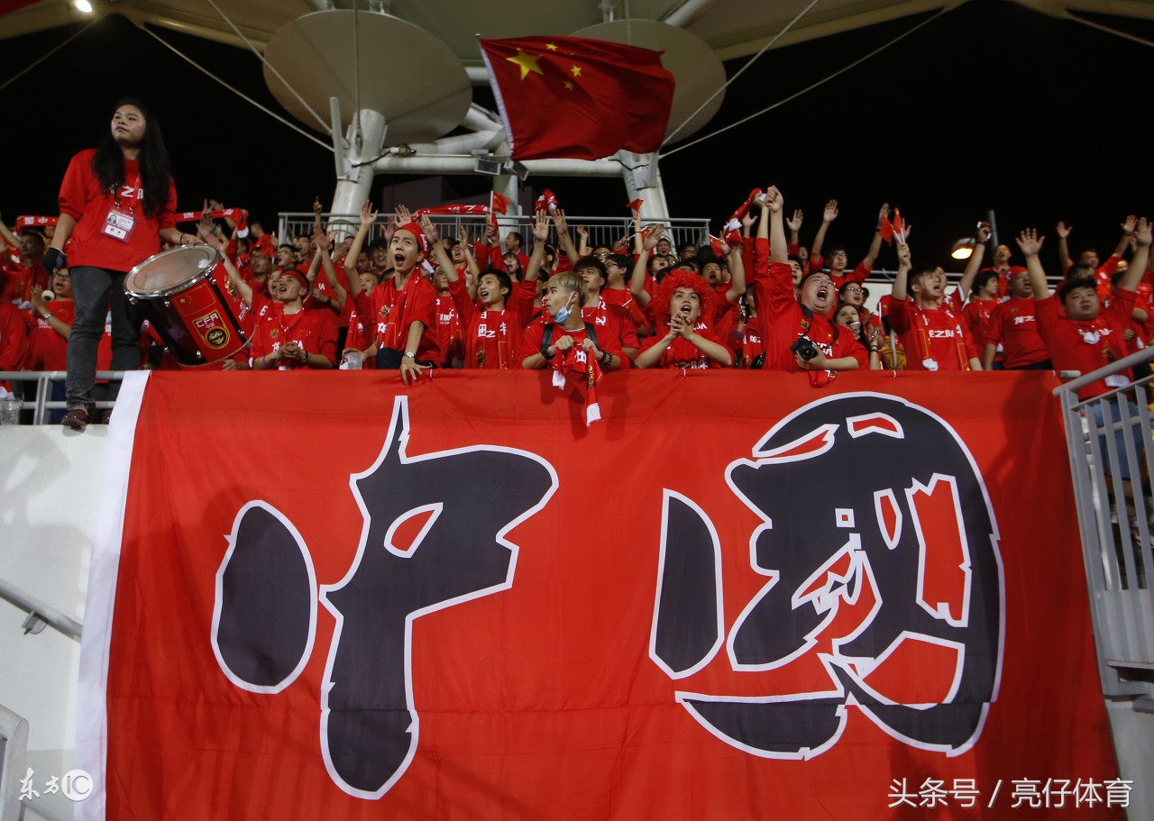 中国首位亚洲足球先生实力远超现役国脚有他的日子球迷好幸福!