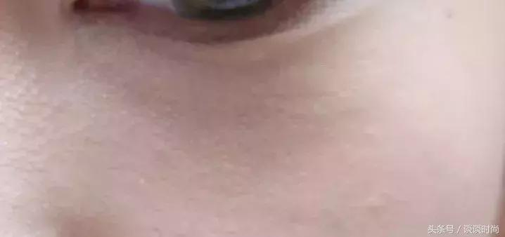 贫民窟女孩和白富美护肤品对比图,贫民窟女孩所有的化妆品和护肤品