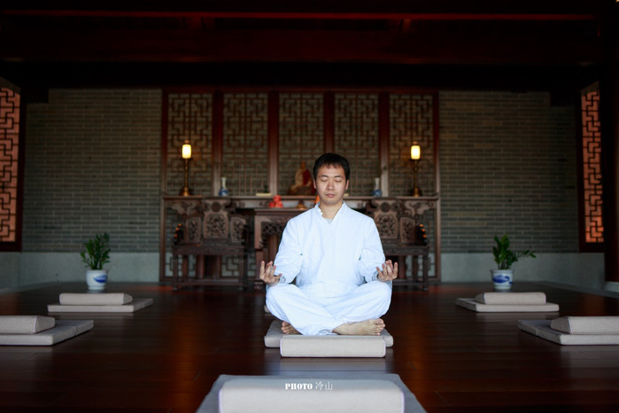 骞夸笢鍝噷鍙互绂呬慨浣忓,宀崡绂呬慨閰掑簵鍥剧墖