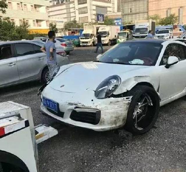 国足运动员座驾对比,男足与明星座驾对比