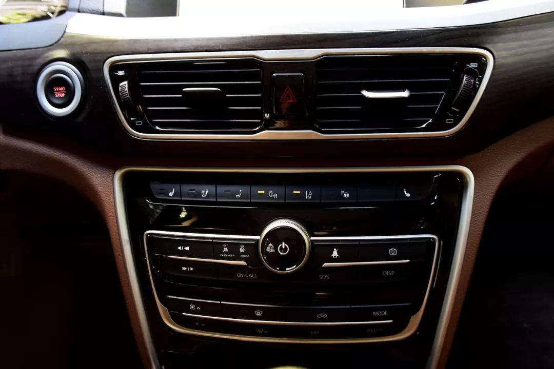 吉利博瑞2016款1.8t尊雅型评测,吉利博瑞2017新款1.8t尊尚型