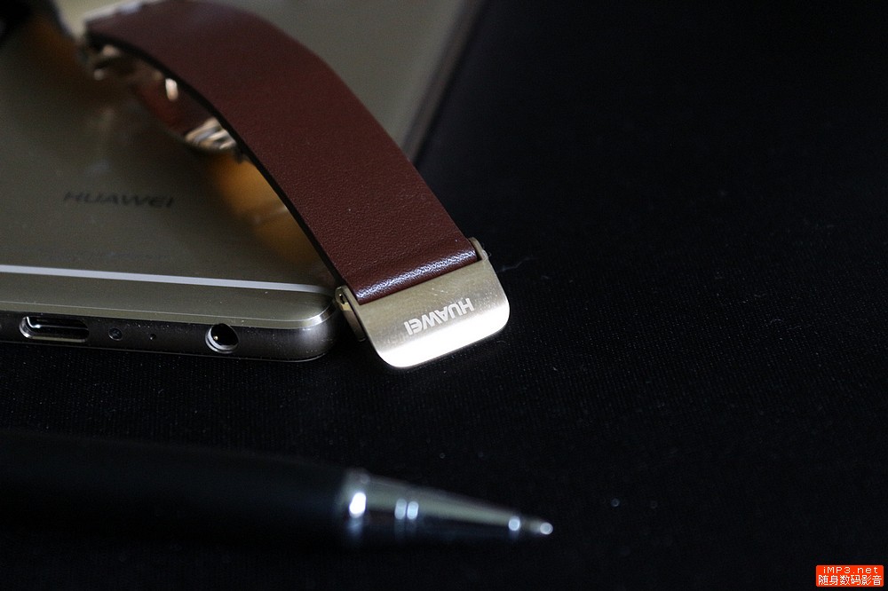 华为手环b3值得买吗,华为手环b3功能及价格