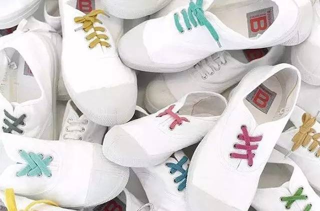 超好看超百搭的小白鞋,十大轻奢小白鞋