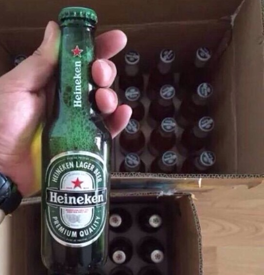 宅及鲜美酒汇：三招辨别真假喜力啤酒。