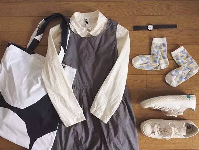 超好看超百搭的小白鞋,十大轻奢小白鞋