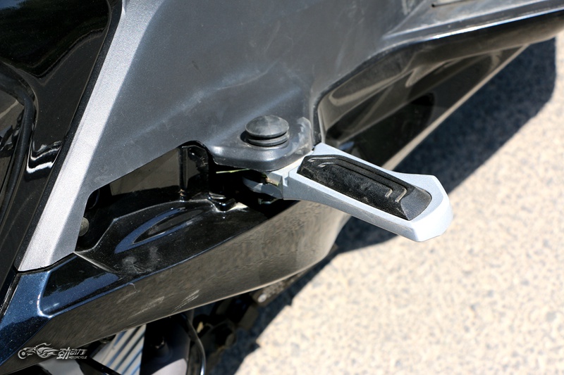 三阳踏板400max最新款,三阳maxsym400与宝马400踏板对比