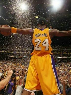 那些著名的nba球星背后的故事,球星的球衣号码和背后的故事