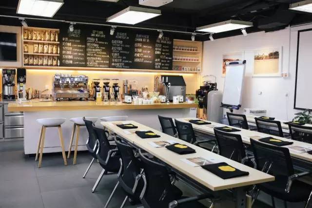 黄小厨说：一杯好咖啡既需要套路又需要真诚～