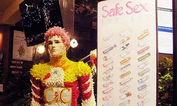 用套套挽救770万人生命!这个75岁泰国老头做到了!