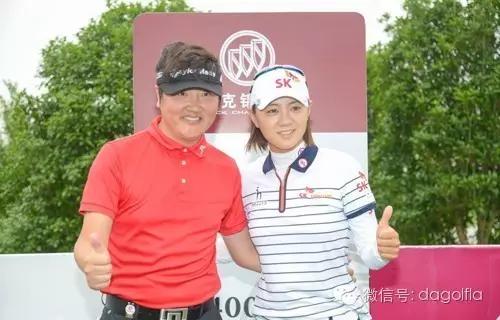 楠（nan）打的高尔夫