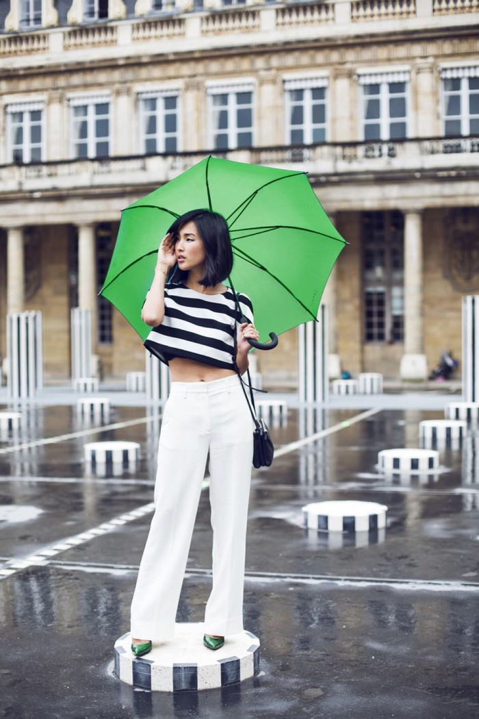 她长得不咋地又黑又矮穿得竟比明星还漂亮！