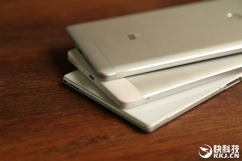 6.44寸黄金大屏！小米Max深度评测：续航惊人