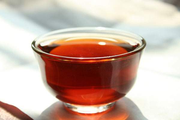 熟普洱茶长期喝脸上会长斑吗,普洱茶能祛斑吗有效果吗