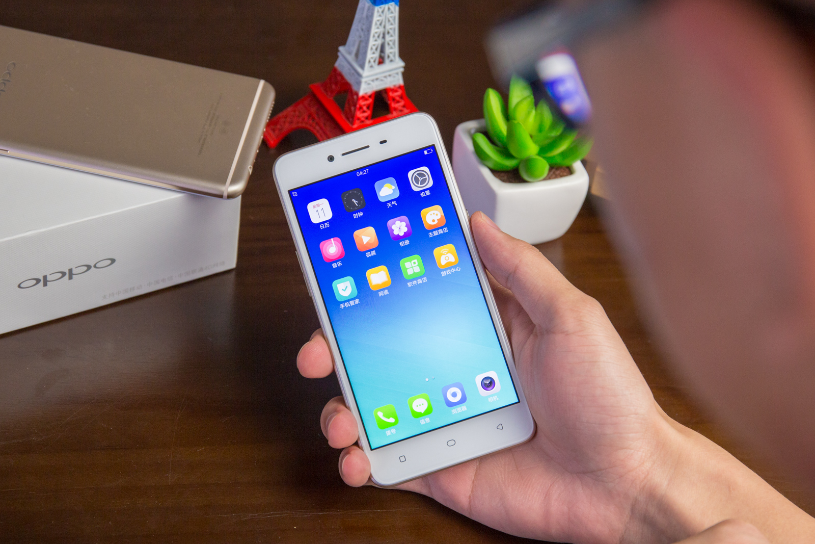 oppo r9对比其他手机拍照 (oppor9怎么样拍照好看)