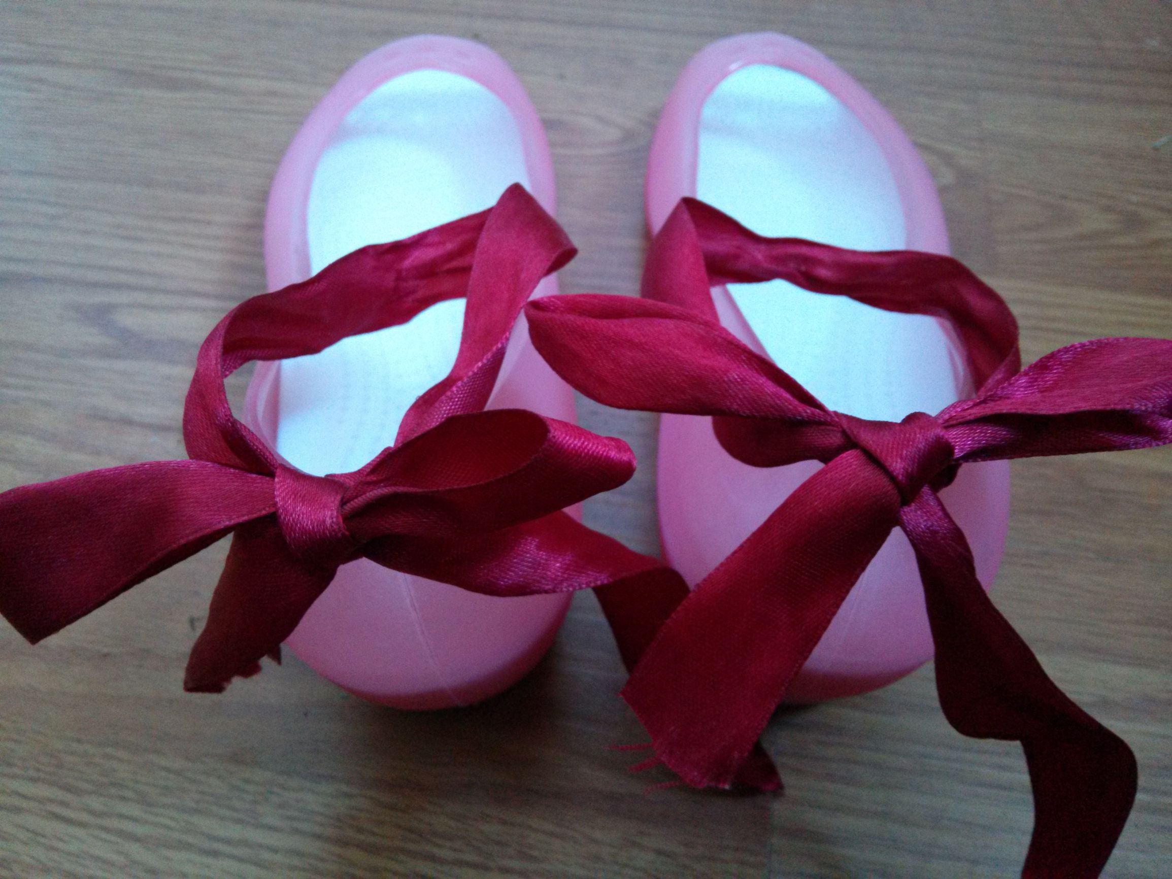 鞋子大了怎么办啊,鞋子大了怎么办垫鞋垫