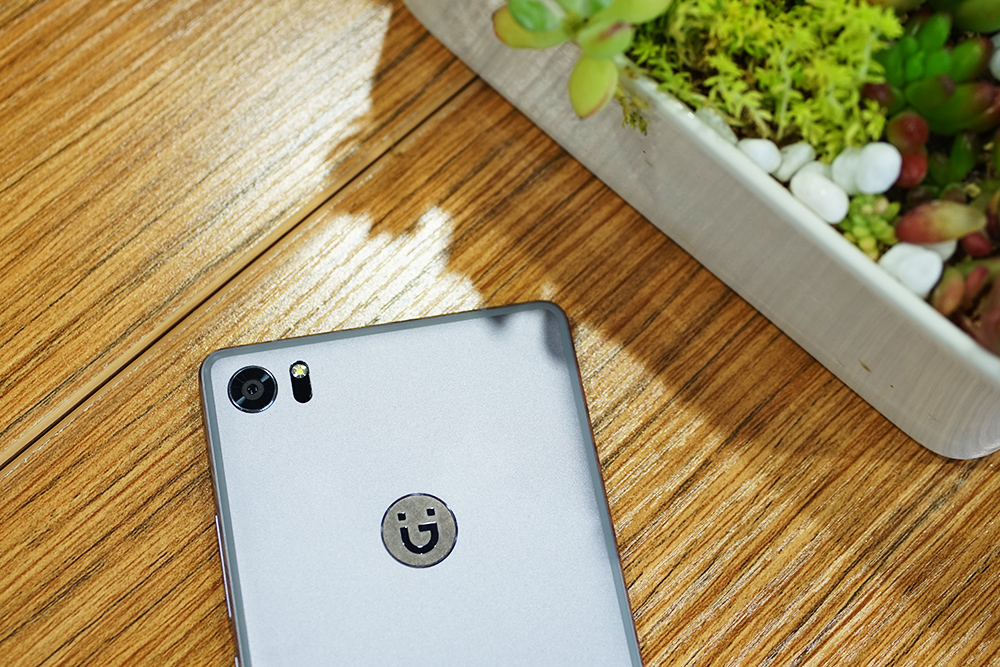 不止颜值，贵在创新：金立S8全面测评