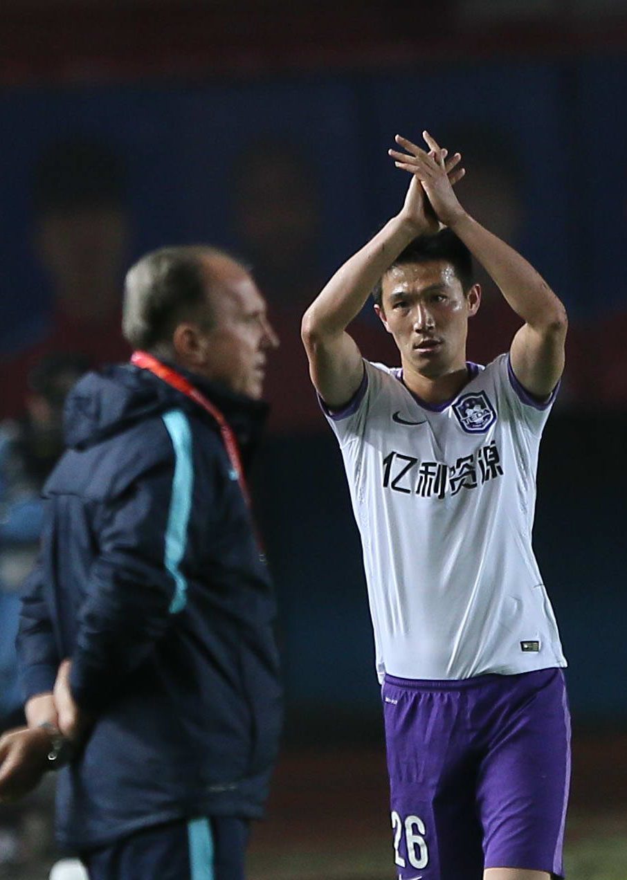 他是中国最会进球的后卫沉寂一年后强势回归却不愿当旗帜
