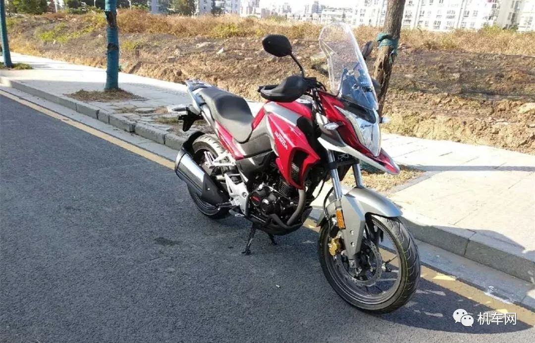 大家车评试驾魏派蓝山,大家评车展