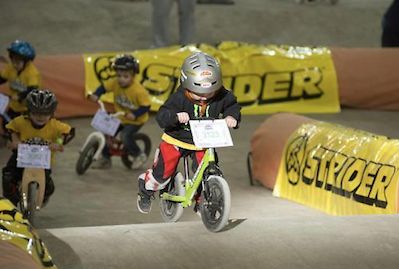 “我说想玩GTR,我妈说给你几万去买鞋吧”