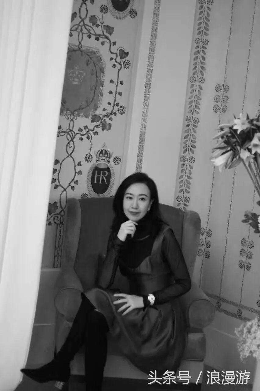 下雪天，在法国依云小镇的户外温泉泡汤，泡的全是依云水