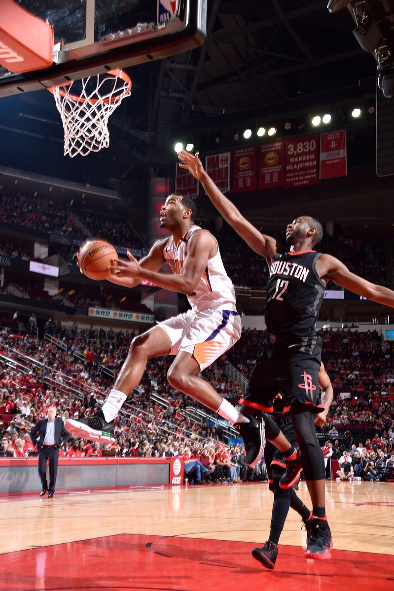 费城小将演绎“大师之路”！一米七五穿“金”首迎连胜！