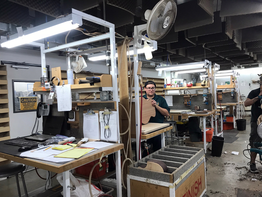 吉他中国专访视频,taylor吉他全系列