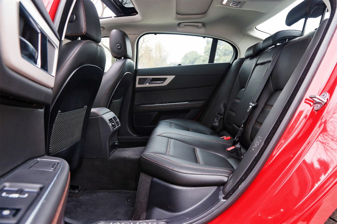 新款捷豹xel赛道,24款捷豹xel试驾体验